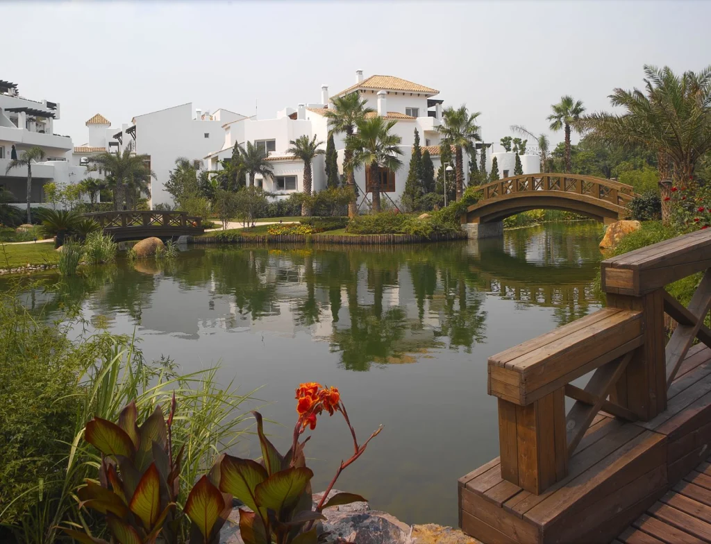FAIR_LAKES_PICTUREP 1649
